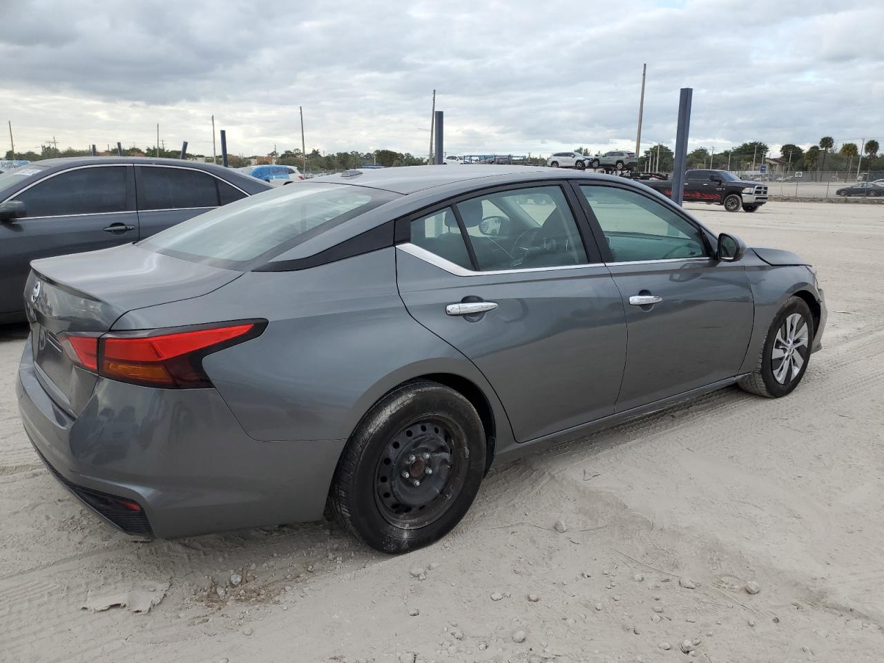 Image 3 of 2020 NISSAN ALTIMA S 2020 with VIN 1N4BL4BV5LC125875