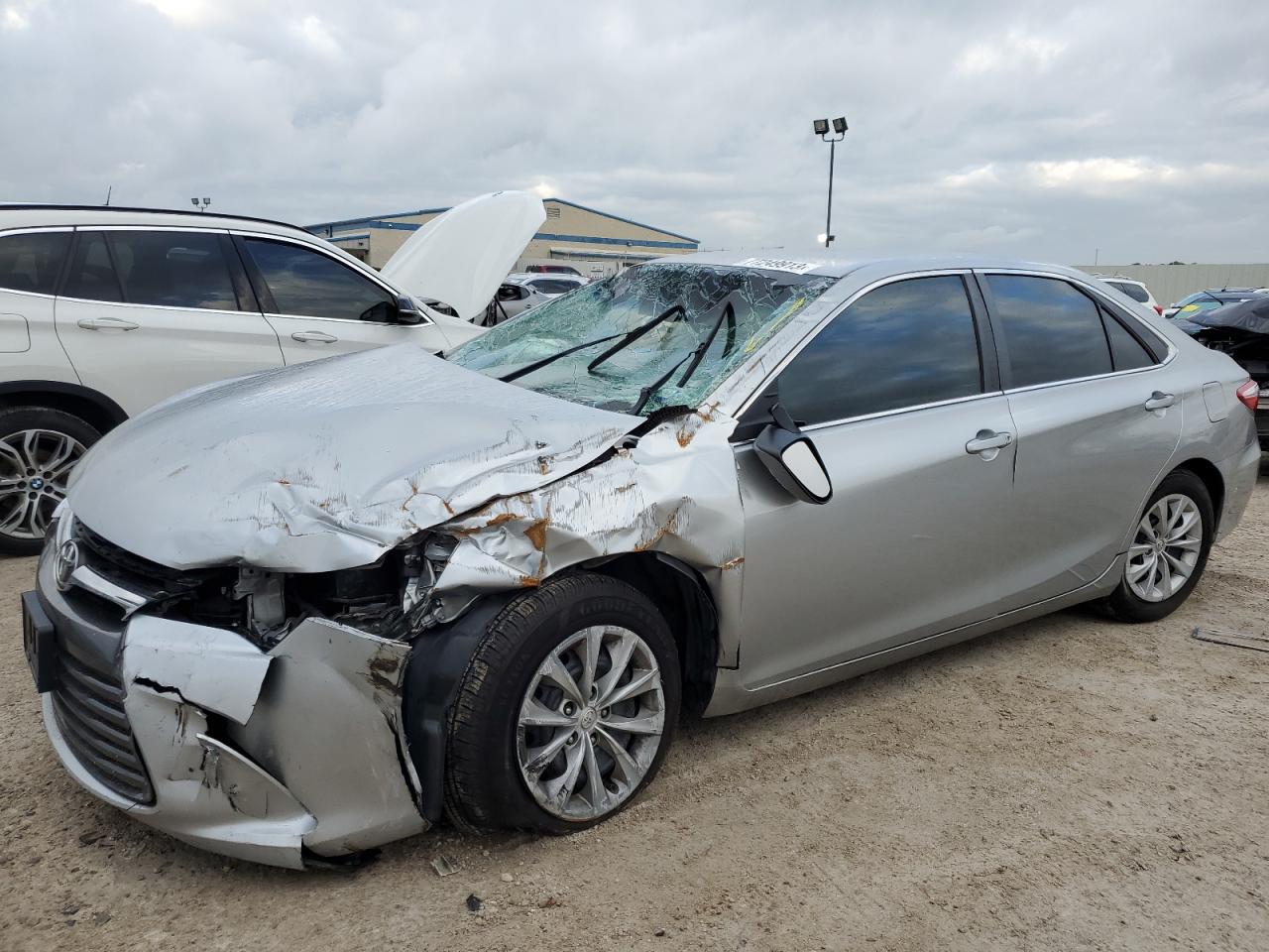 Изображение 1 2017 TOYOTA CAMRY LE 2017 с VIN 4T1BF1FK1HU631426