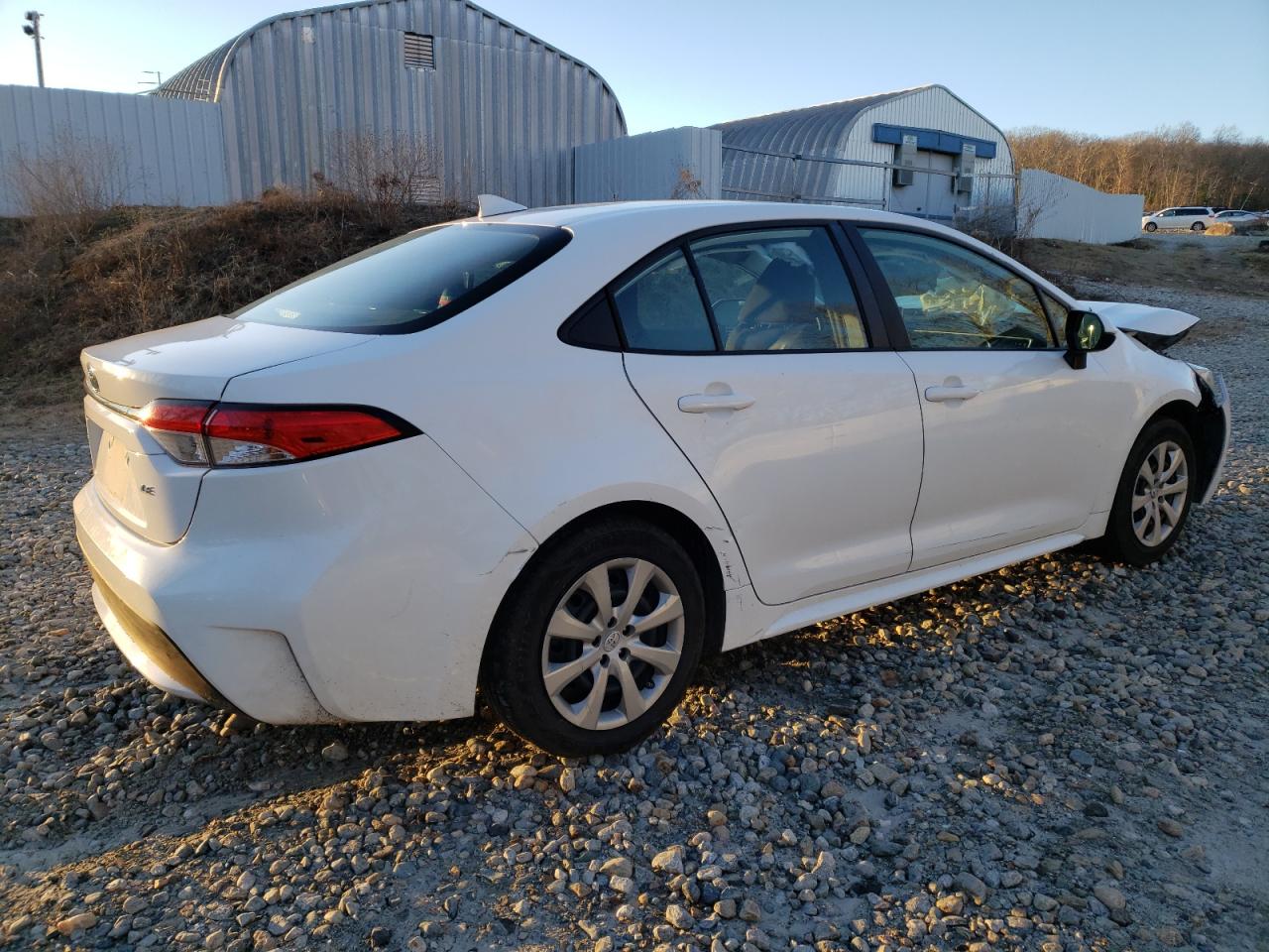 Изображение 3 2021 TOYOTA COROLLA LE 2021 с VIN 5YFEPMAE1MP182676