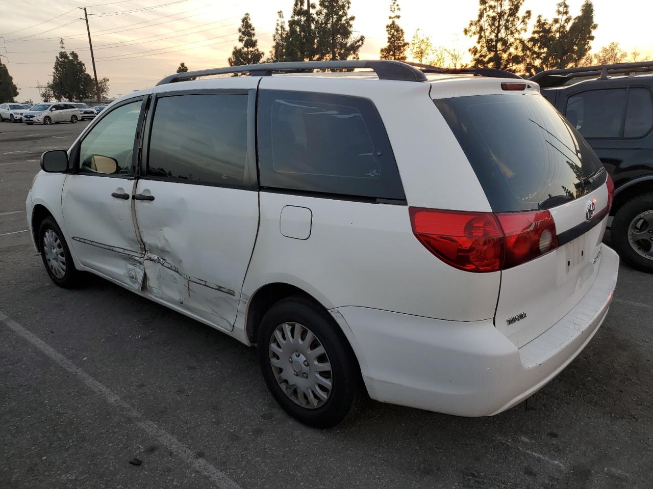 Image 2 of 2006 TOYOTA SIENNA CE 2006 with VIN 5TDZA23C86S519566
