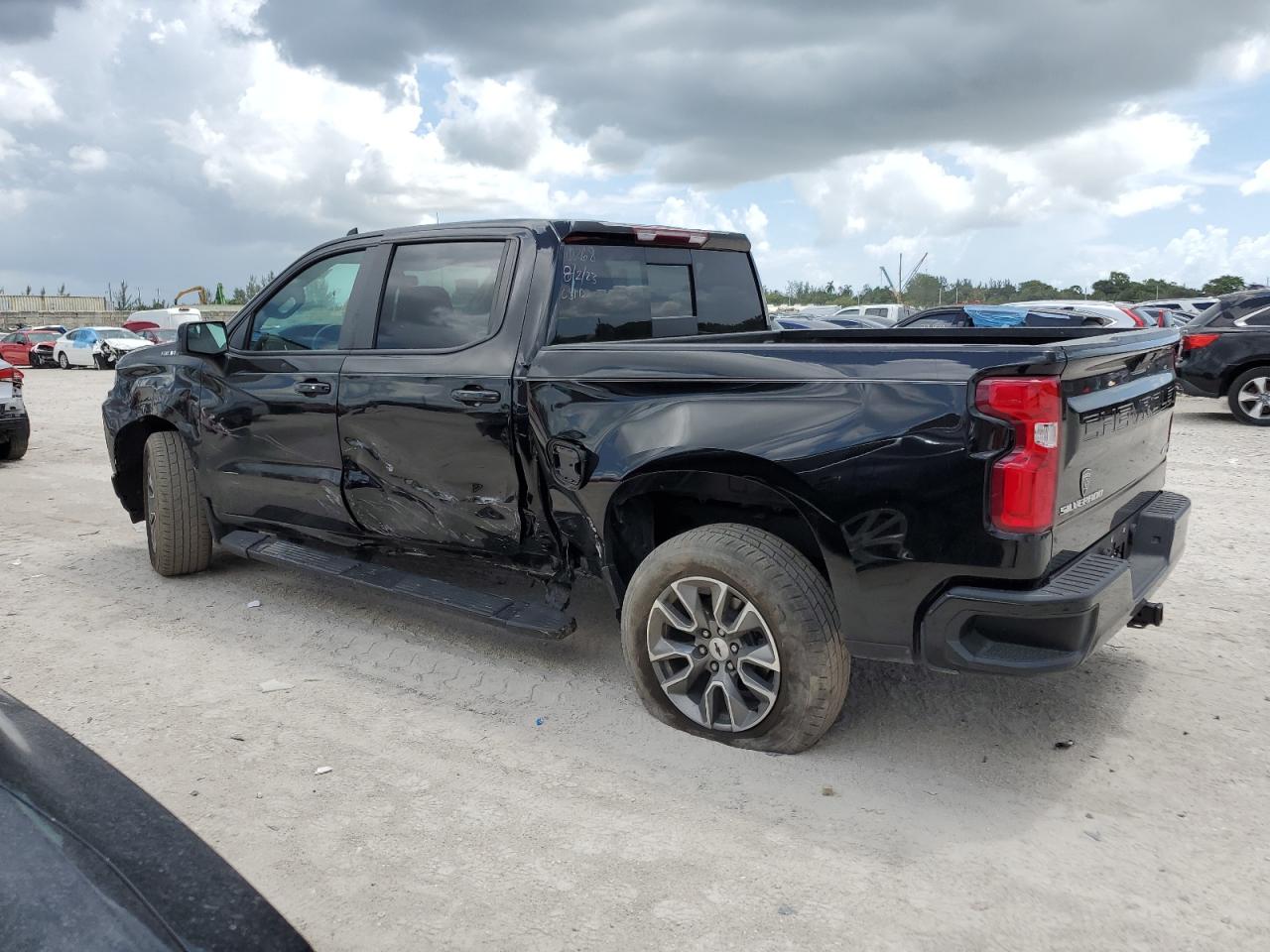 Изображение 2 2022 CHEVROLET SILVERADO LTD C1500 RST 2022 с VIN 1GCPWDED7NZ150268