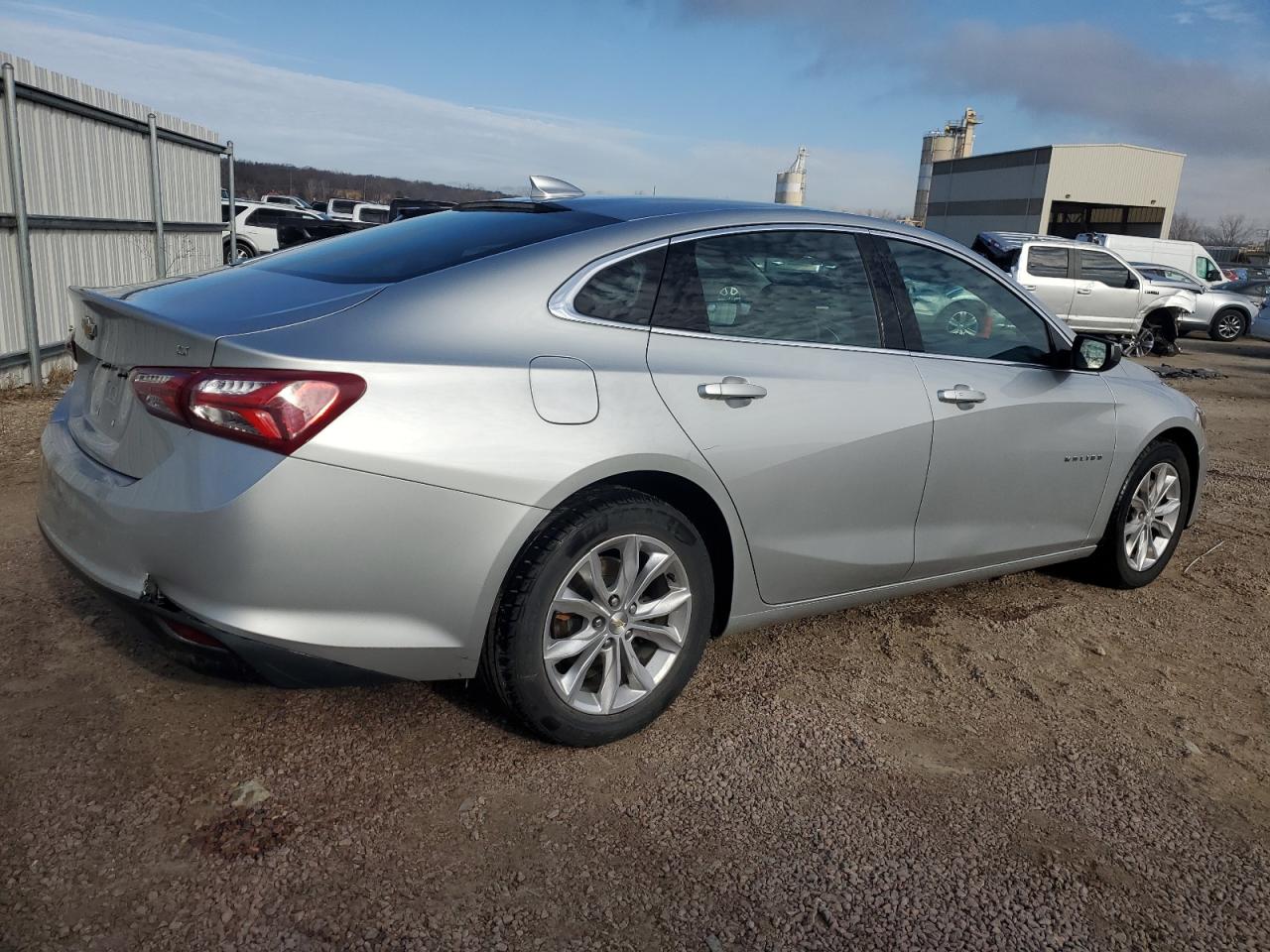 Image 3 of 2020 CHEVROLET MALIBU LT 2020 with VIN 1G1ZD5ST2LF035181