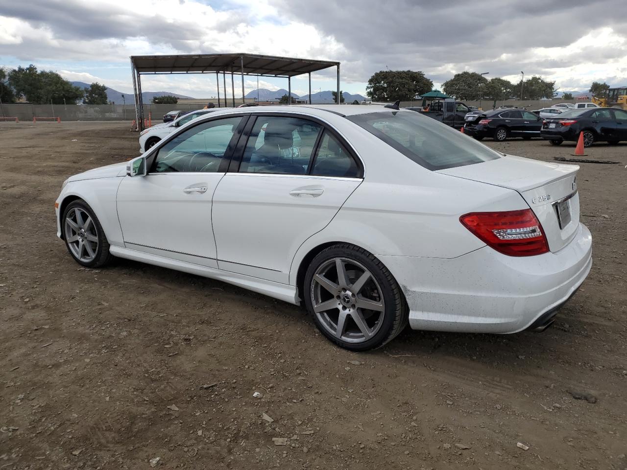 Image 2 of 2014 MERCEDES-BENZ C 250 2014 with VIN WDDGF4HB6EA956780