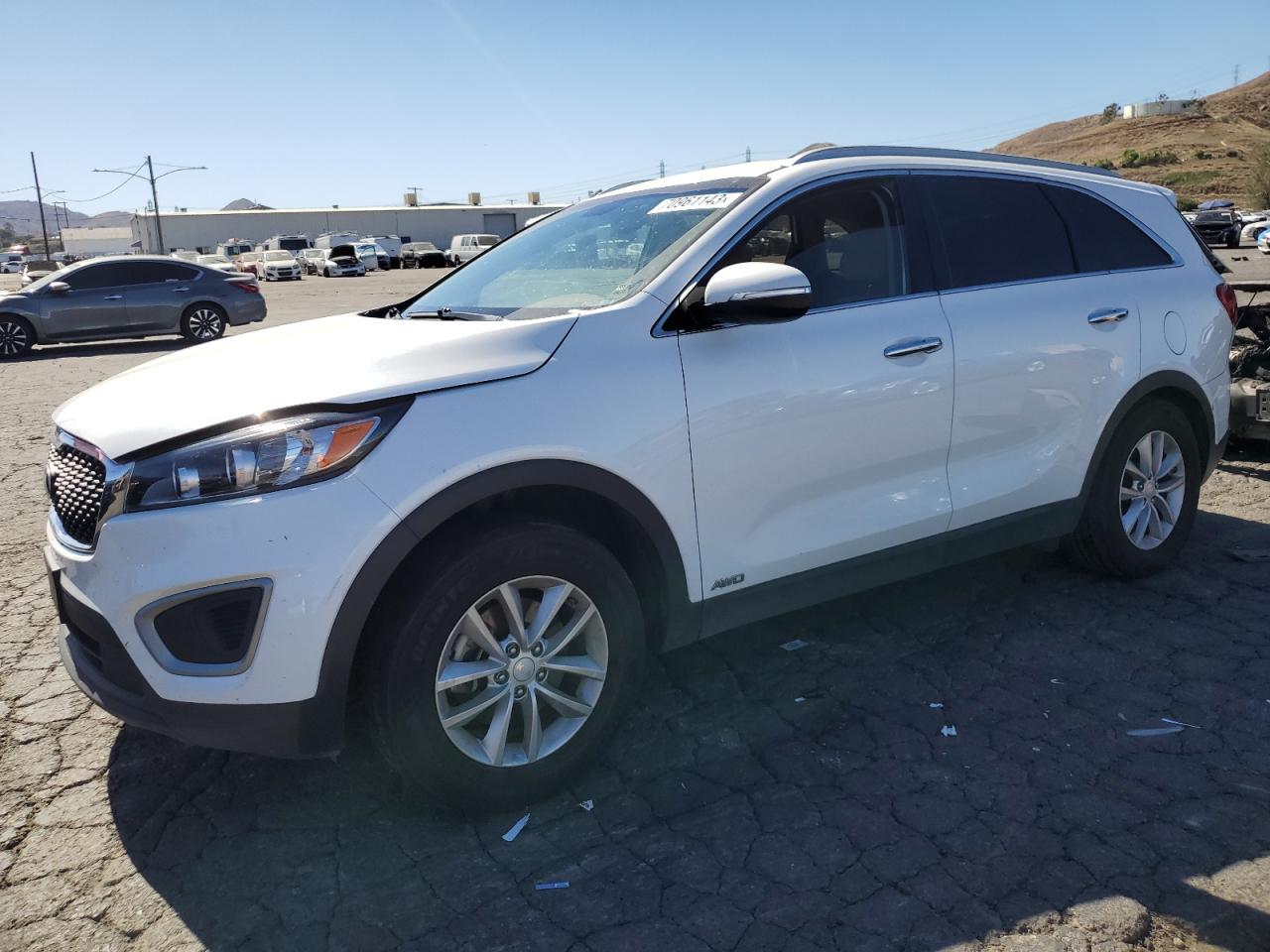 Изображение 1 2016 KIA SORENTO LX 2016 с VIN 5XYPGDA33GG047974