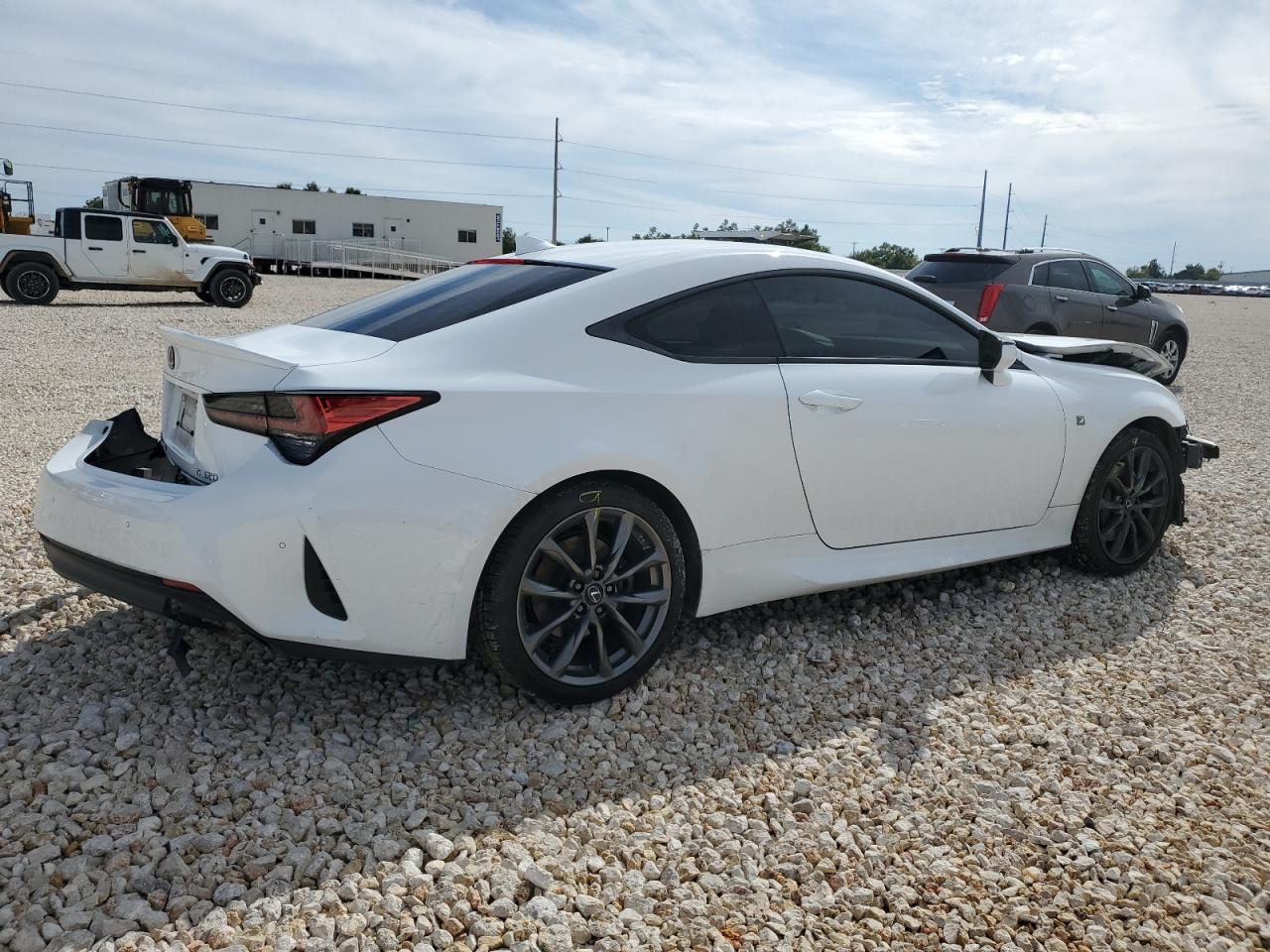 Obraz 3 z 2019 LEXUS RC 350 2019 z VIN JTHHZ5BC9K5019857