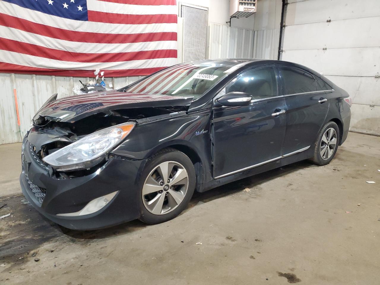 Image 1 of 2011 HYUNDAI SONATA HYBRID 2011 with VIN KMHEC4A41BA013032