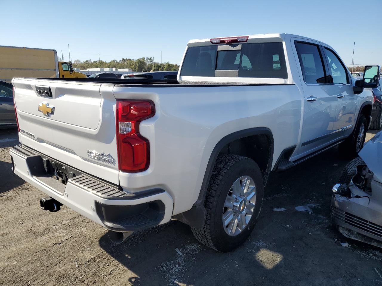 Image 3 of 2024 CHEVROLET SILVERADO K2500 HIGH COUNTRY 2024 with VIN 1GC4YREY3RF192246