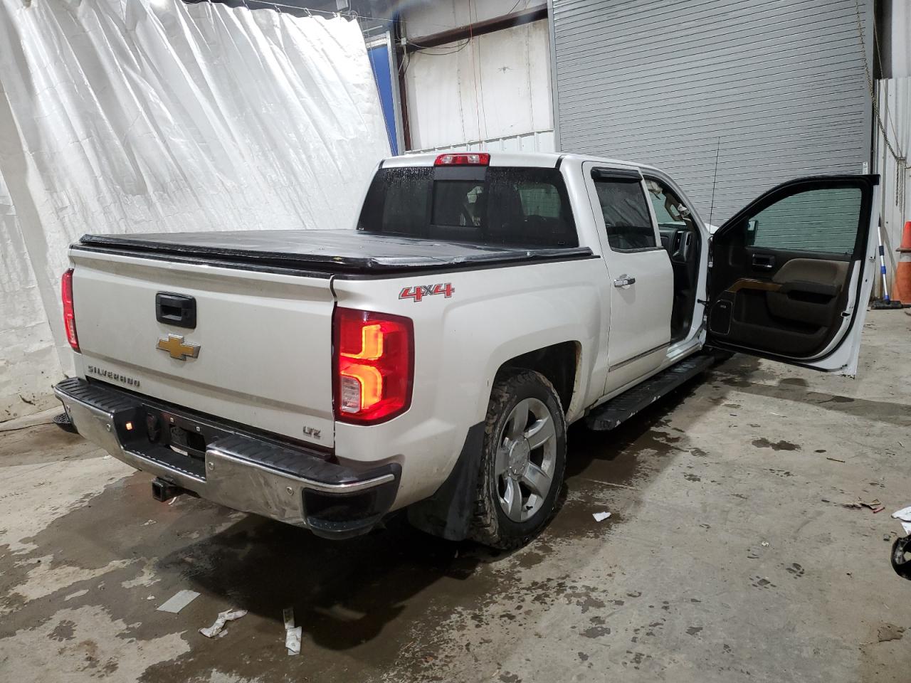 Obraz 3 z 2017 CHEVROLET SILVERADO K1500 LTZ 2017 z VIN 3GCUKSEC3HG387905