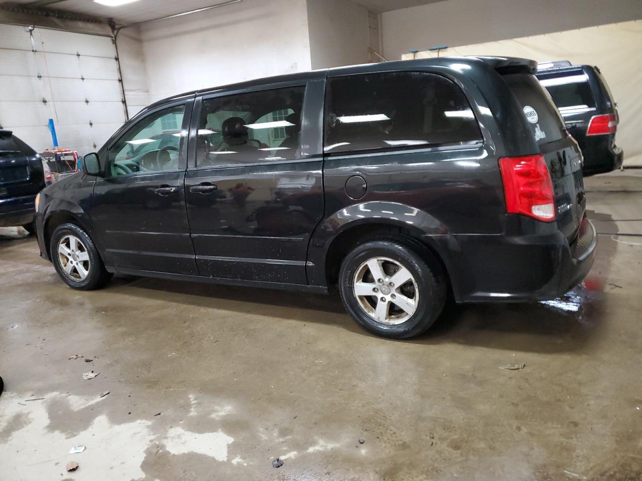 Image 2 of 2012 DODGE GRAND CARAVAN SXT 2012 with VIN 2C4RDGCG6CR347050