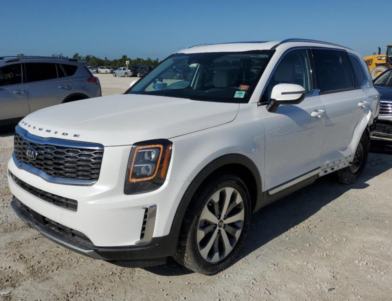 Image 1 of 2021 KIA TELLURIDE EX 2021 with VIN 5XYP3DHC0MG112552