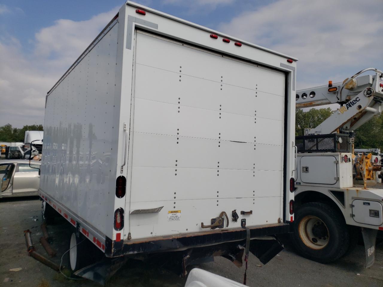 Image 3 of 2021 CHEVROLET 4500  2021 with VIN 54DCDW1D5MS201680