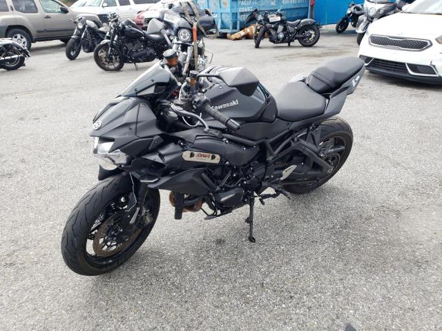 Image 2 of 2021 KAWASAKI ZR1000 K 2021 with VIN JKAZRCK1XMA008217