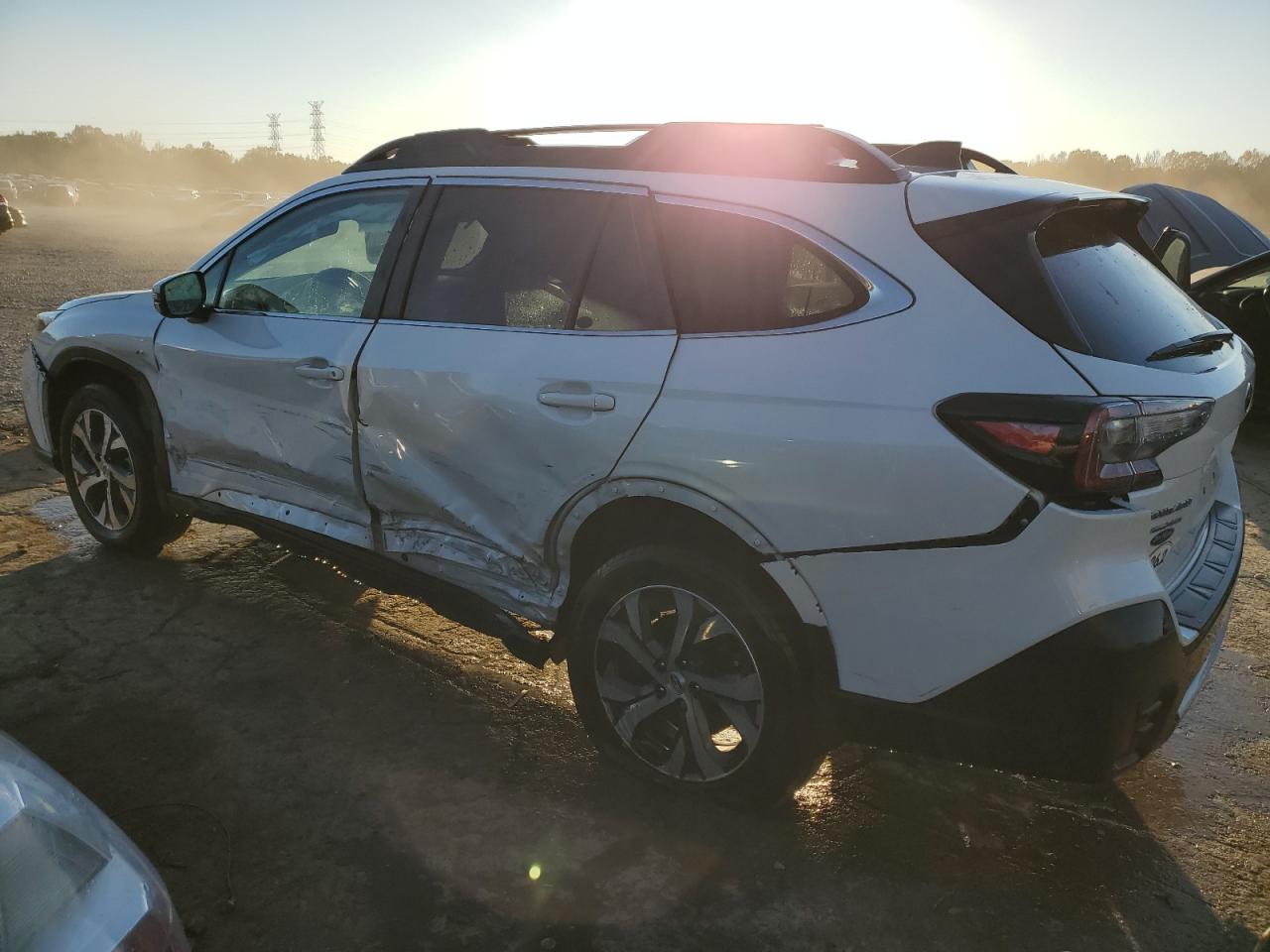 Image 2 of 2021 SUBARU OUTBACK LIMITED 2021 with VIN 4S4BTANC4M3216961