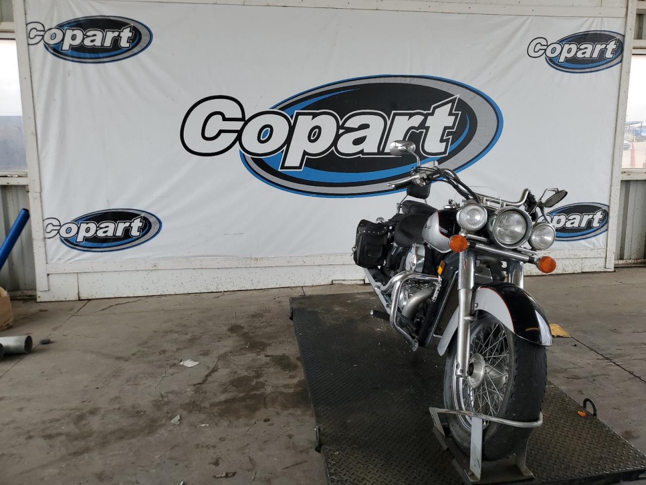 Image 1 of 2004 HONDA VT750 CA 2004 with VIN JH2RC50364K010278