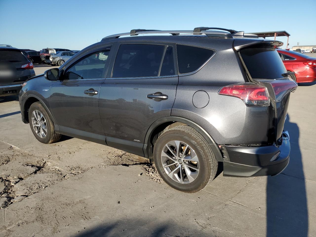 Изображение 2 2017 TOYOTA RAV4 HV LE 2017 с VIN JTMRJREV6HD089669