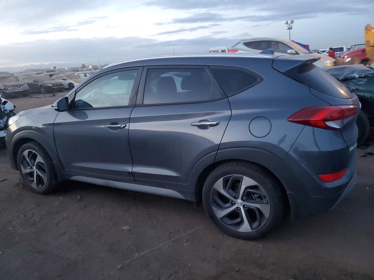 Image 2 of 2017 HYUNDAI TUCSON LIMITED 2017 with VIN KM8J3CA29HU381621