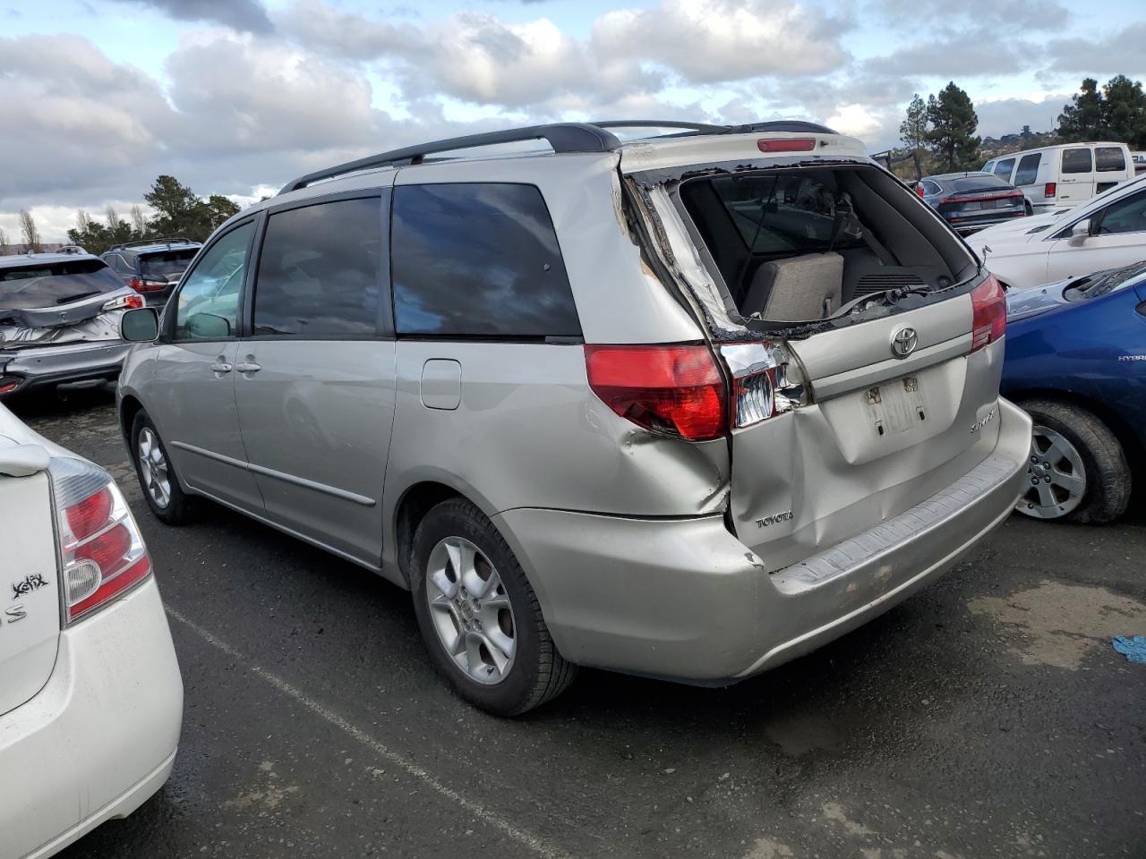 Obraz 2 z 2005 TOYOTA SIENNA XLE 2005 z VIN 5TDZA22C75S334229