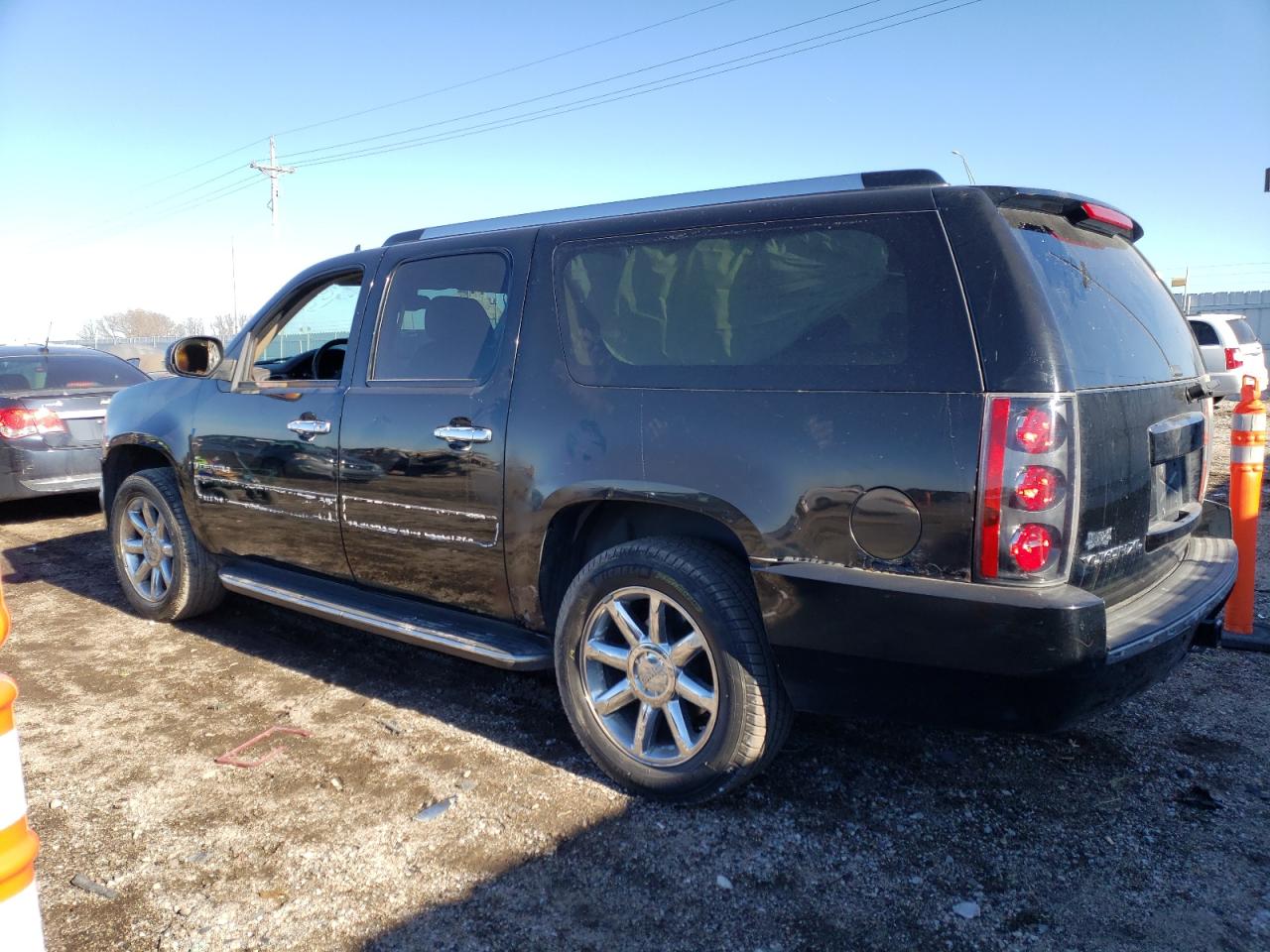 Obraz 2 z 2007 GMC YUKON XL DENALI 2007 z VIN 1GKFK66817J257665