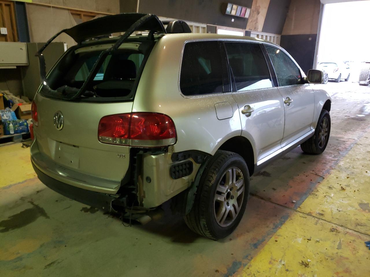 Image 3 of 2004 VOLKSWAGEN TOUAREG 4.2 2004 with VIN WVGCM77L24D043419