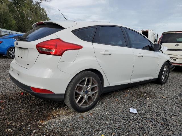 Image 3 of 2015 FORD FOCUS SE 2015 with VIN 1FADP3K22FL251564