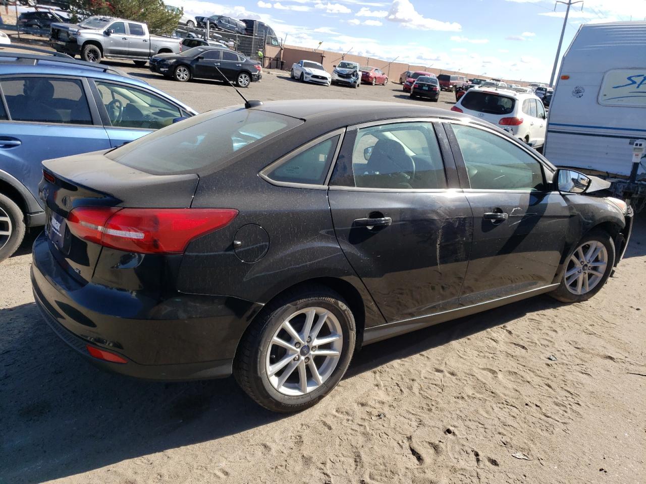 Obraz 3 z 2017 FORD FOCUS SE 2017 z VIN 1FADP3F22HL284867