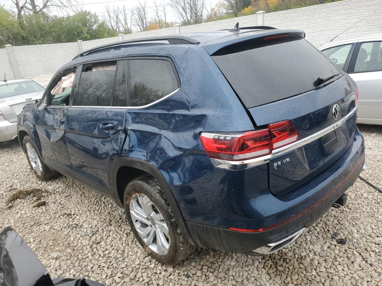 Obraz 2 z 2022 VOLKSWAGEN ATLAS SE 2022 z VIN 1V2HR2CA3NC536423