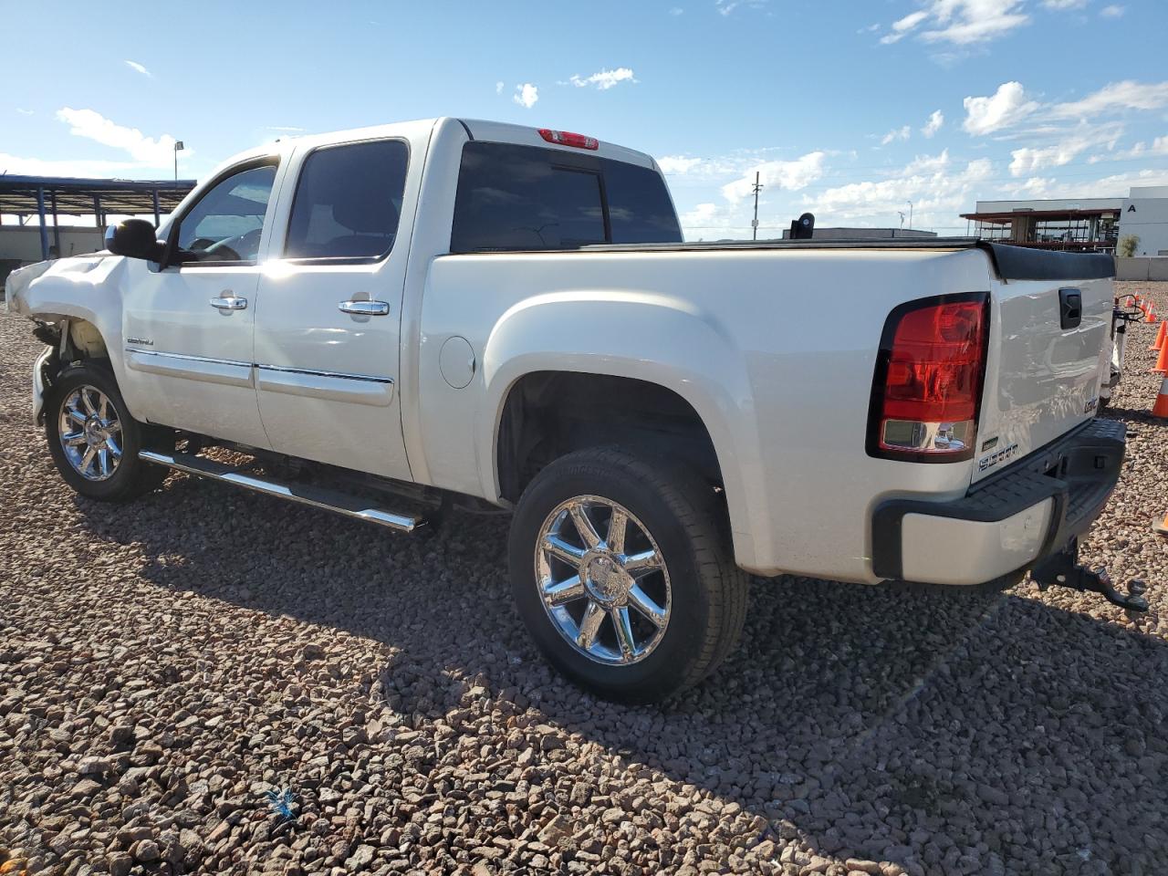 Obraz 2 z 2011 GMC SIERRA K1500 DENALI 2011 z VIN 3GTP2XE20BG146151