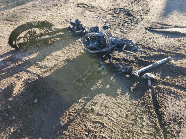 Image 2 of 2022 YAMAHA YZ450 F 2022 with VIN JYACJ26C7NA017687