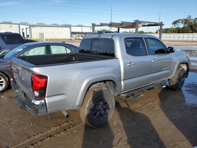 Obraz 3 z 2021 TOYOTA TACOMA DOUBLE CAB 2021 z VIN 5TFAZ5CN8MX096567