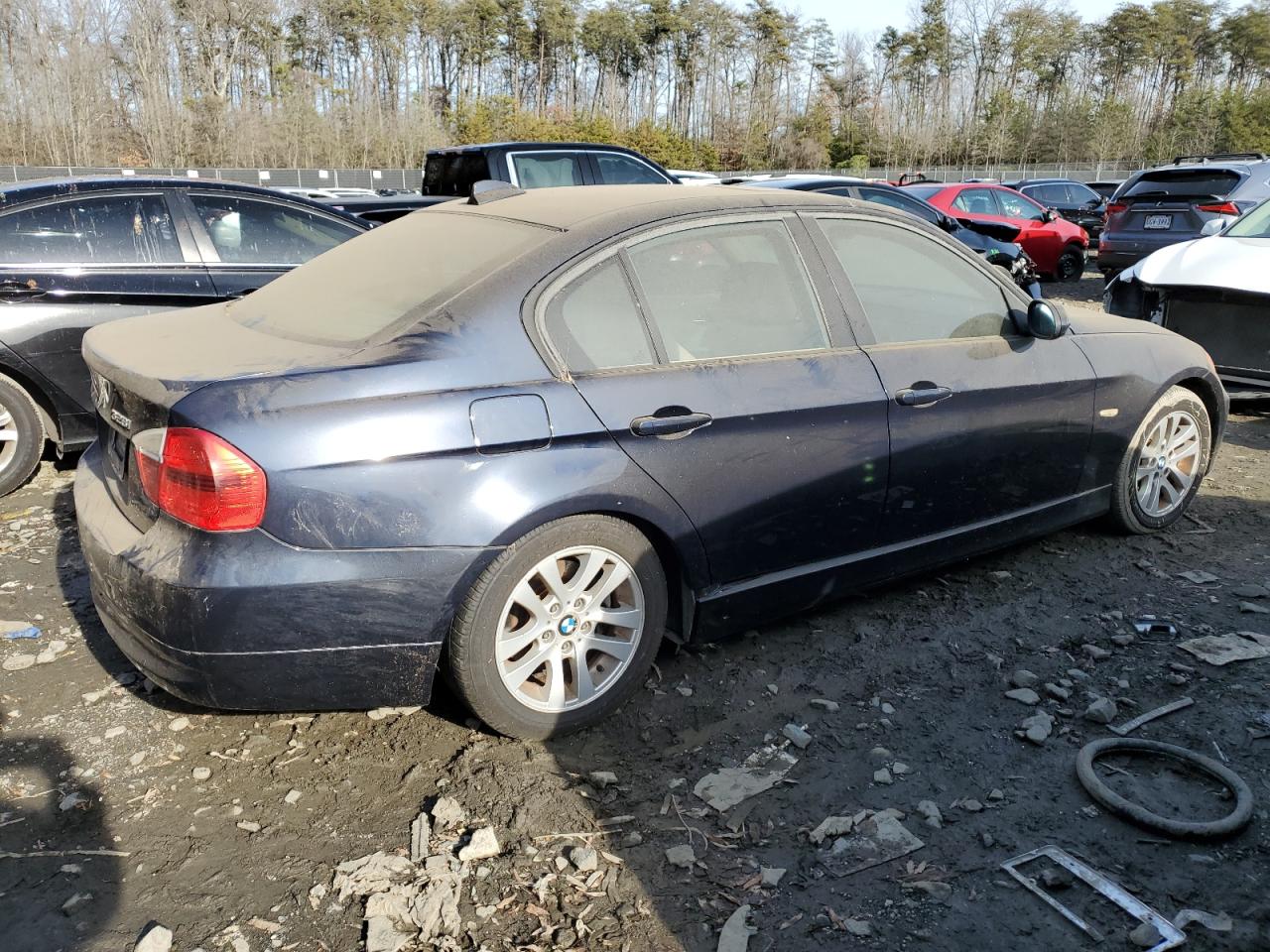 Obraz 3 z 2007 BMW 328 I 2007 z VIN WBAVA37557NE28391