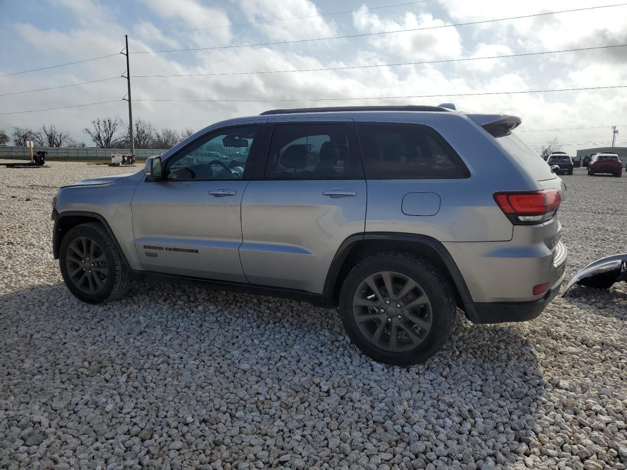 Image 2 of 2016 JEEP GRAND CHEROKEE LIMITED 2016 with VIN 1C4RJEBGXGC369081