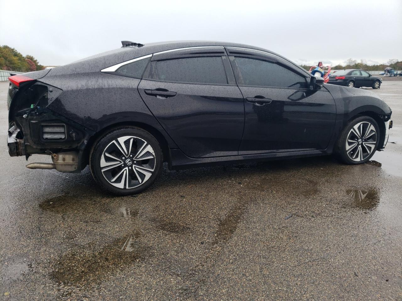 Image 3 of 2017 HONDA CIVIC EX 2017 with VIN 19XFC1F38HE205268