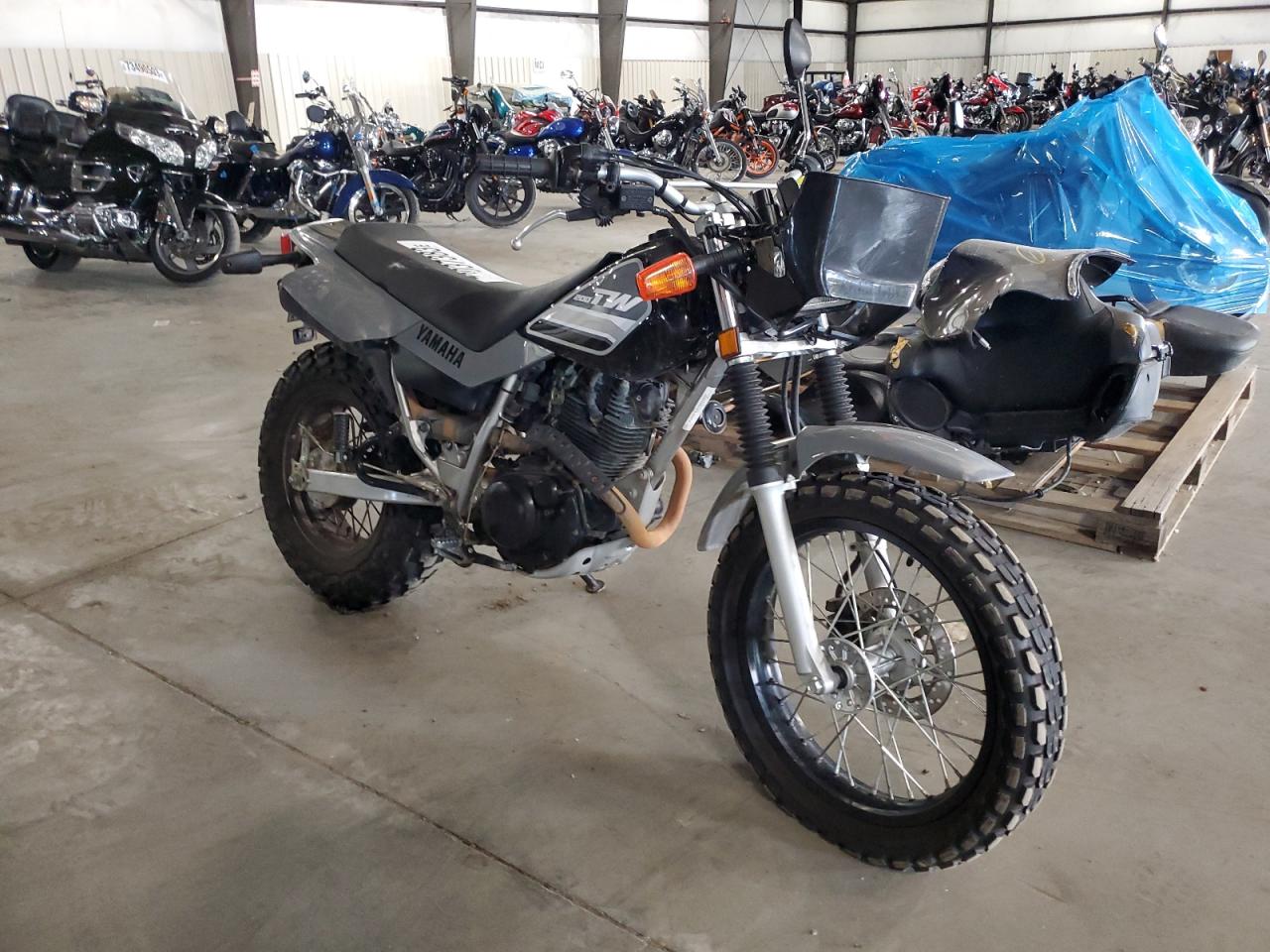 Obraz 1 z 2023 YAMAHA TW200  2023 z VIN JYA3AWE0XPA180819