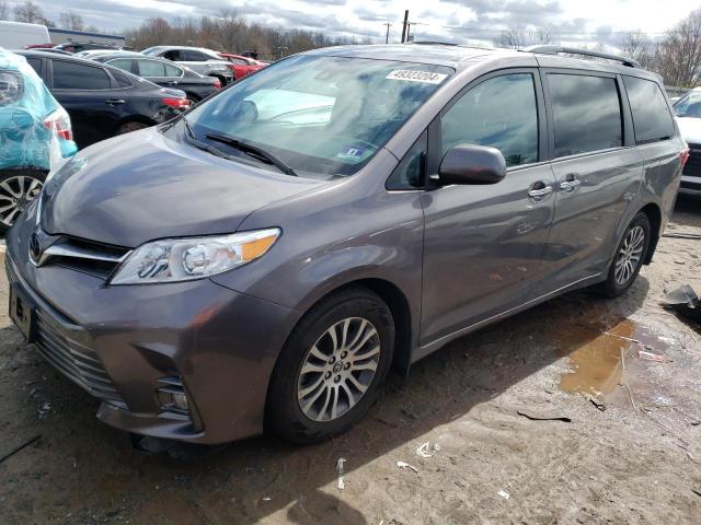 Image 1 of 2019 TOYOTA SIENNA XLE 2019 with VIN 5TDYZ3DCXKS003101
