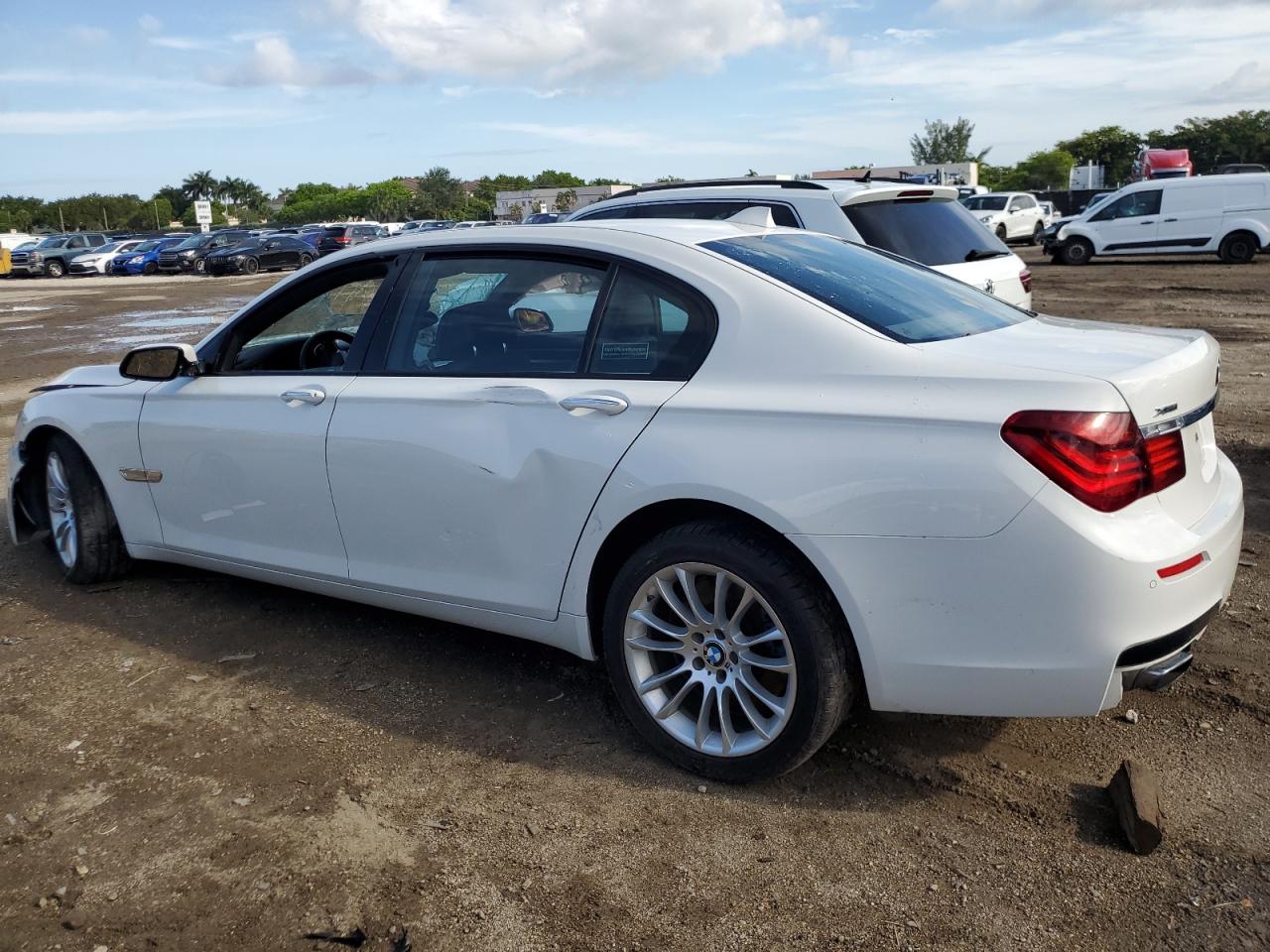 Изображение 2 2014 BMW 750 LXI 2014 с VIN WBAYF8C50ED652718