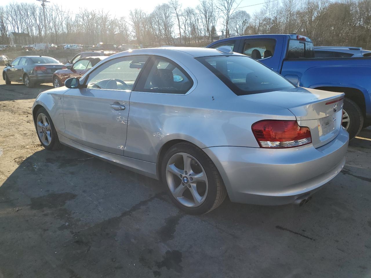 Obraz 2 z 2009 BMW 128 I 2009 z VIN WBAUP93529VF45979