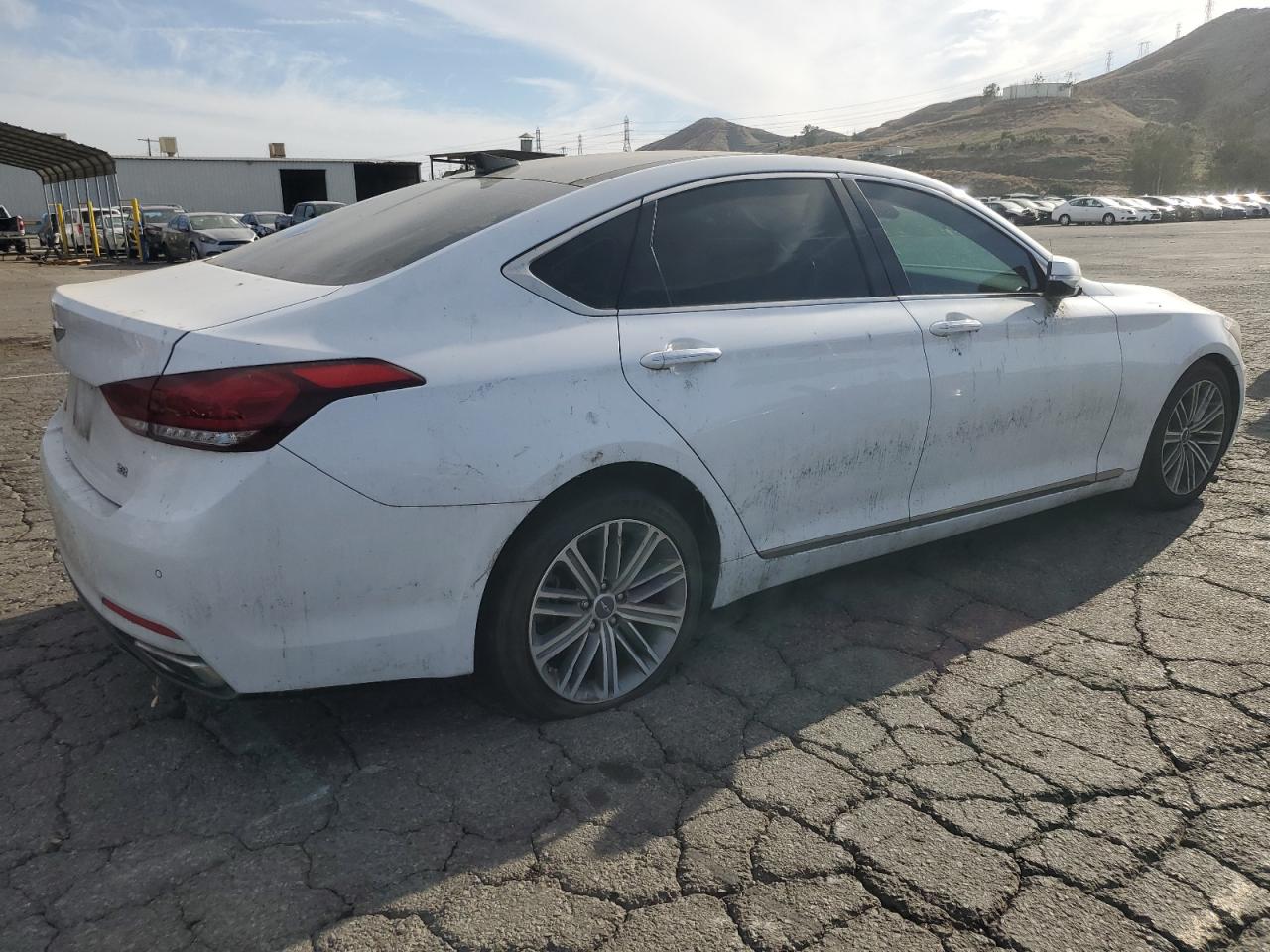 Изображение 3 2018 GENESIS G80 BASE 2018 с VIN KMHGN4JE1JU275867
