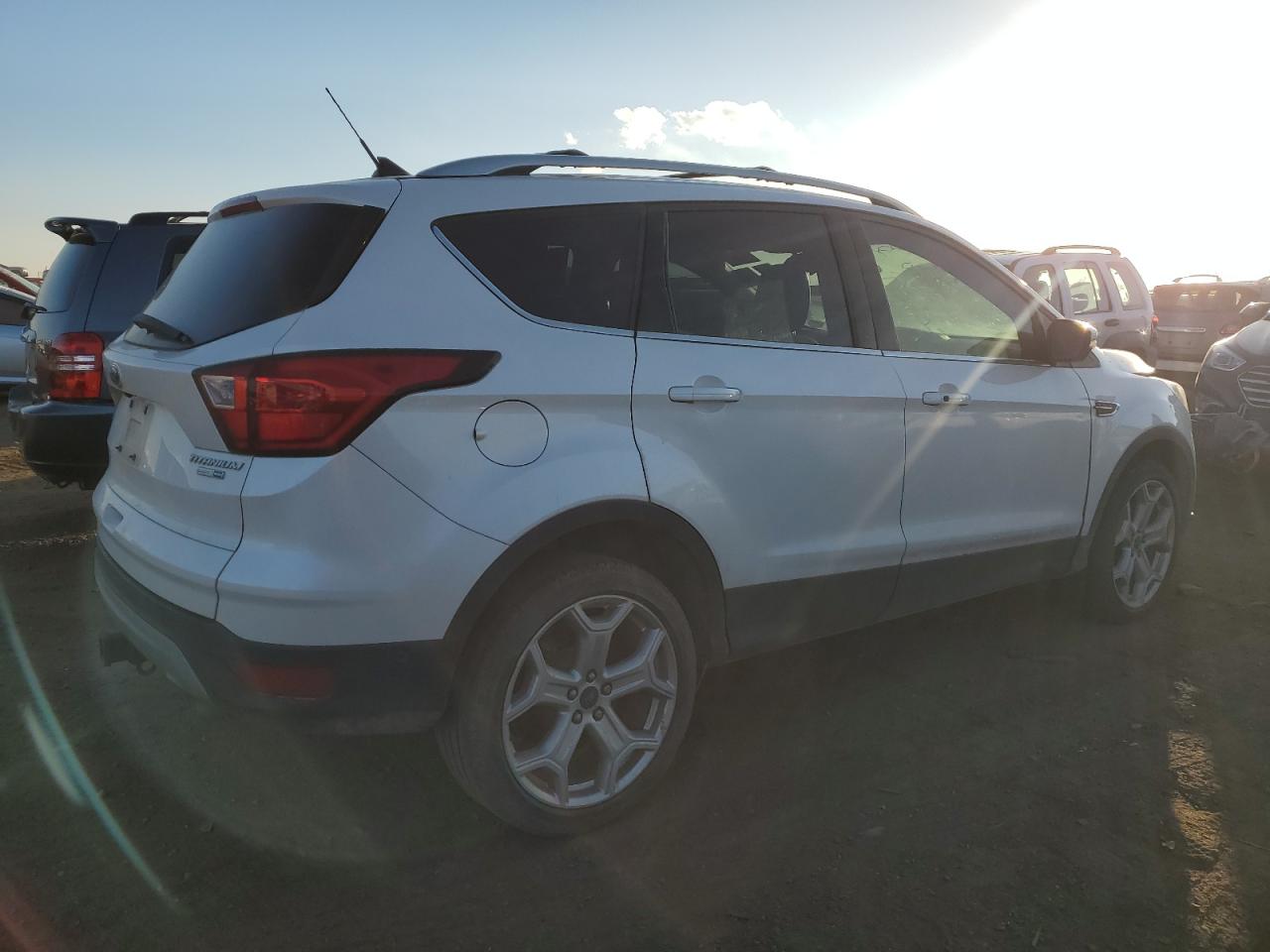 Image 3 of 2019 FORD ESCAPE TITANIUM 2019 with VIN 1FMCU9J96KUB60667