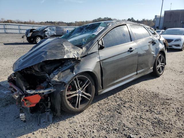 Image 1 of 2017 FORD FOCUS ST 2017 with VIN 1FADP3L94HL323167