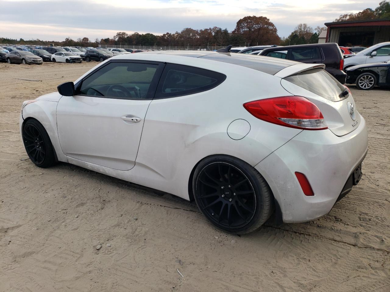 Изображение 2 2013 HYUNDAI VELOSTER  2013 с VIN KMHTC6AD4DU099909