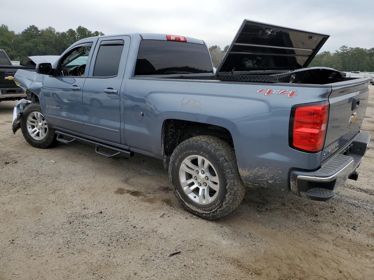 Изображение 2 2015 CHEVROLET SILVERADO K1500 LT 2015 с VIN 1GCVKREC0FZ418117