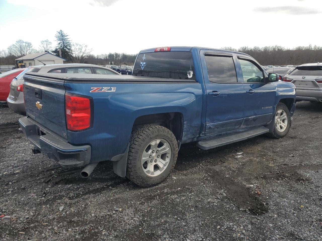Image 3 of 2017 CHEVROLET SILVERADO K1500 LT 2017 with VIN 3GCUKREC6HG127782