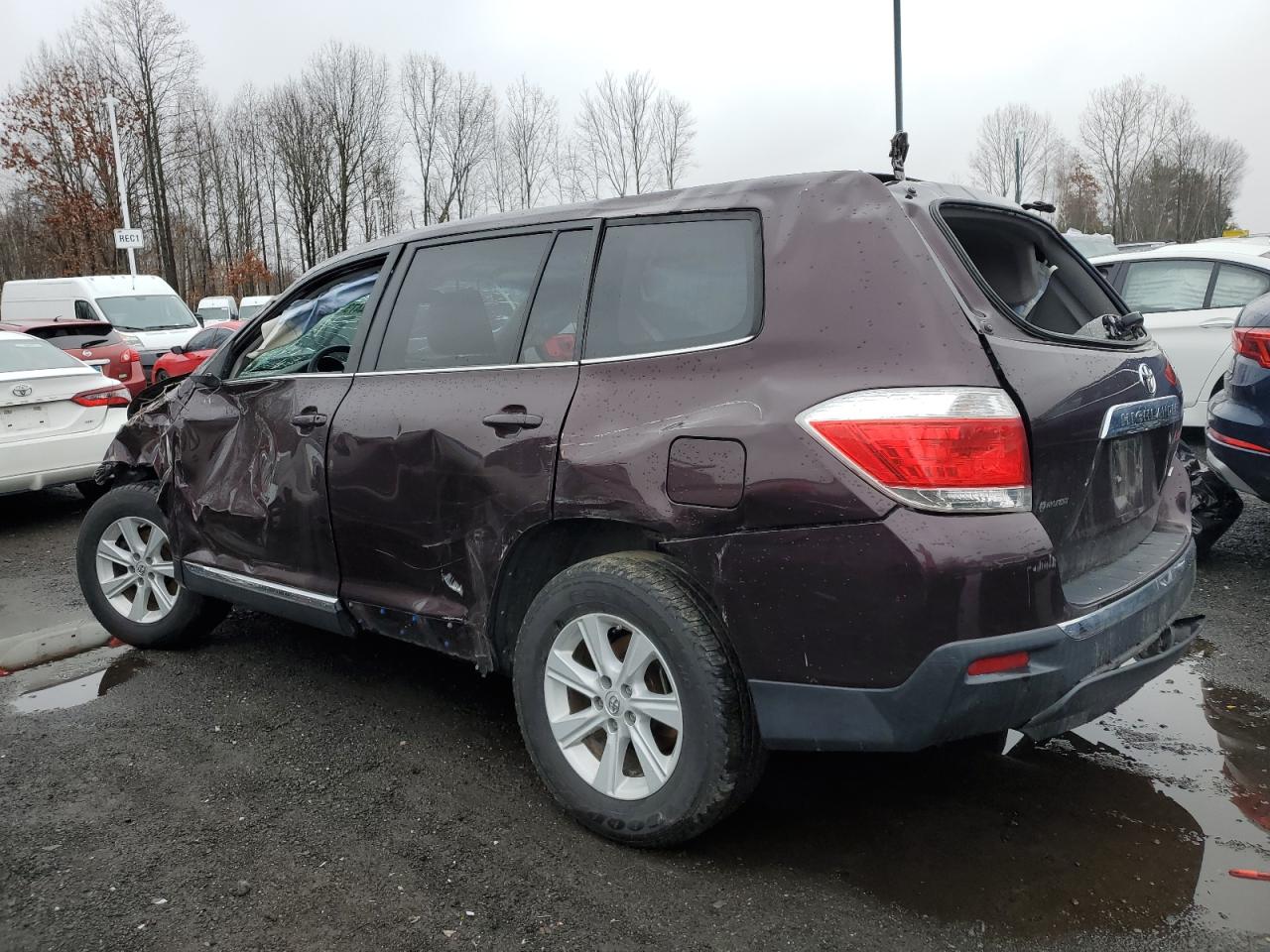 Obraz 2 z 2013 TOYOTA HIGHLANDER BASE 2013 z VIN 5TDBK3EH9DS234238