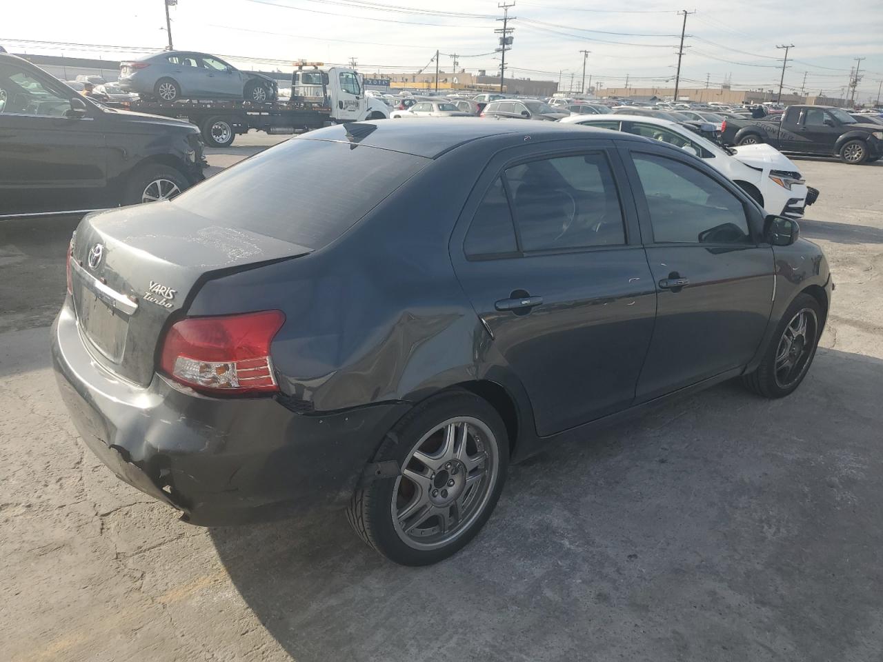 Изображение 3 2009 TOYOTA YARIS  2009 с VIN JTDBT903391332973