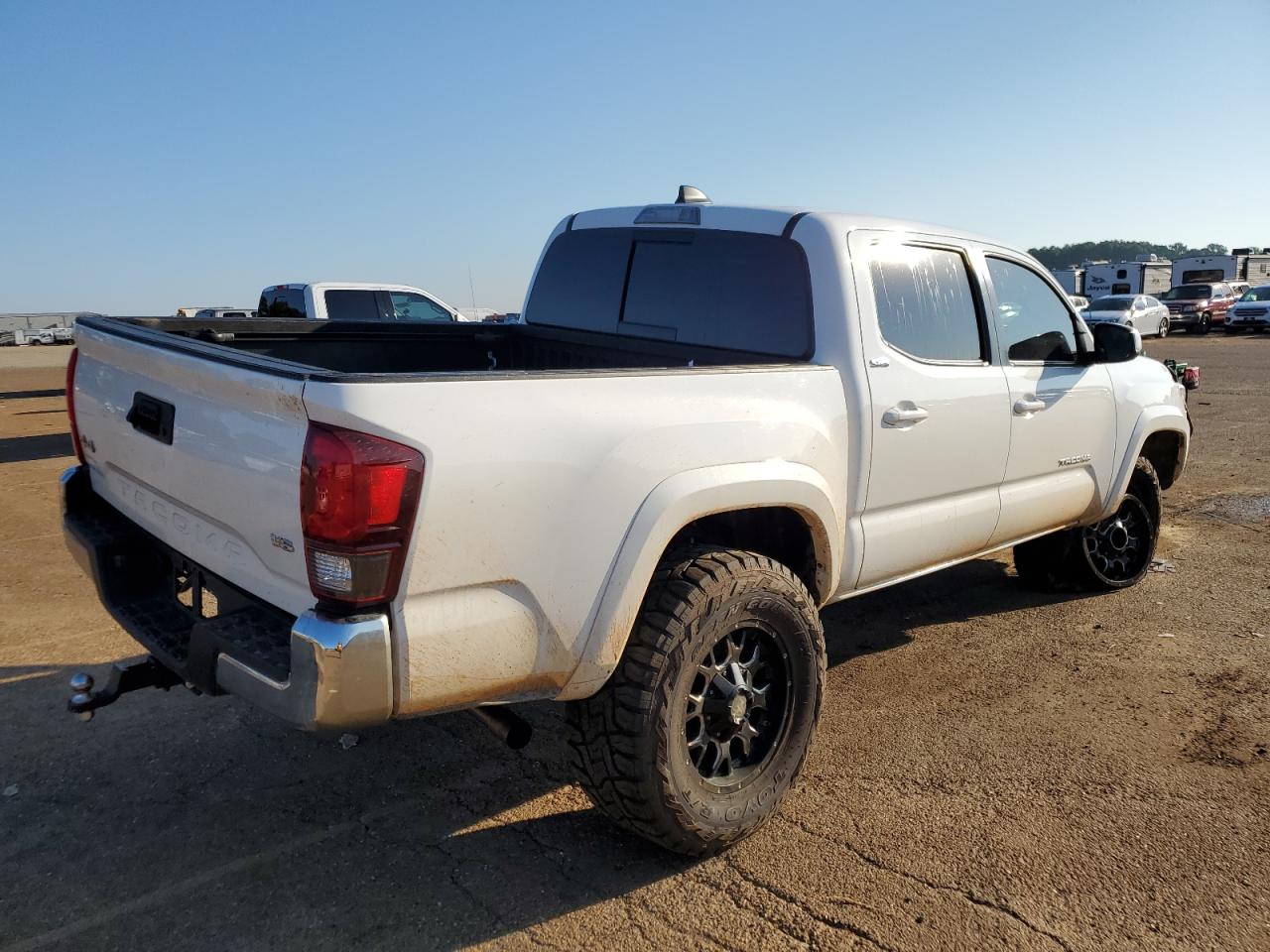Изображение 3 2020 TOYOTA TACOMA DOUBLE CAB 2020 с VIN 5TFCZ5AN6LX228218