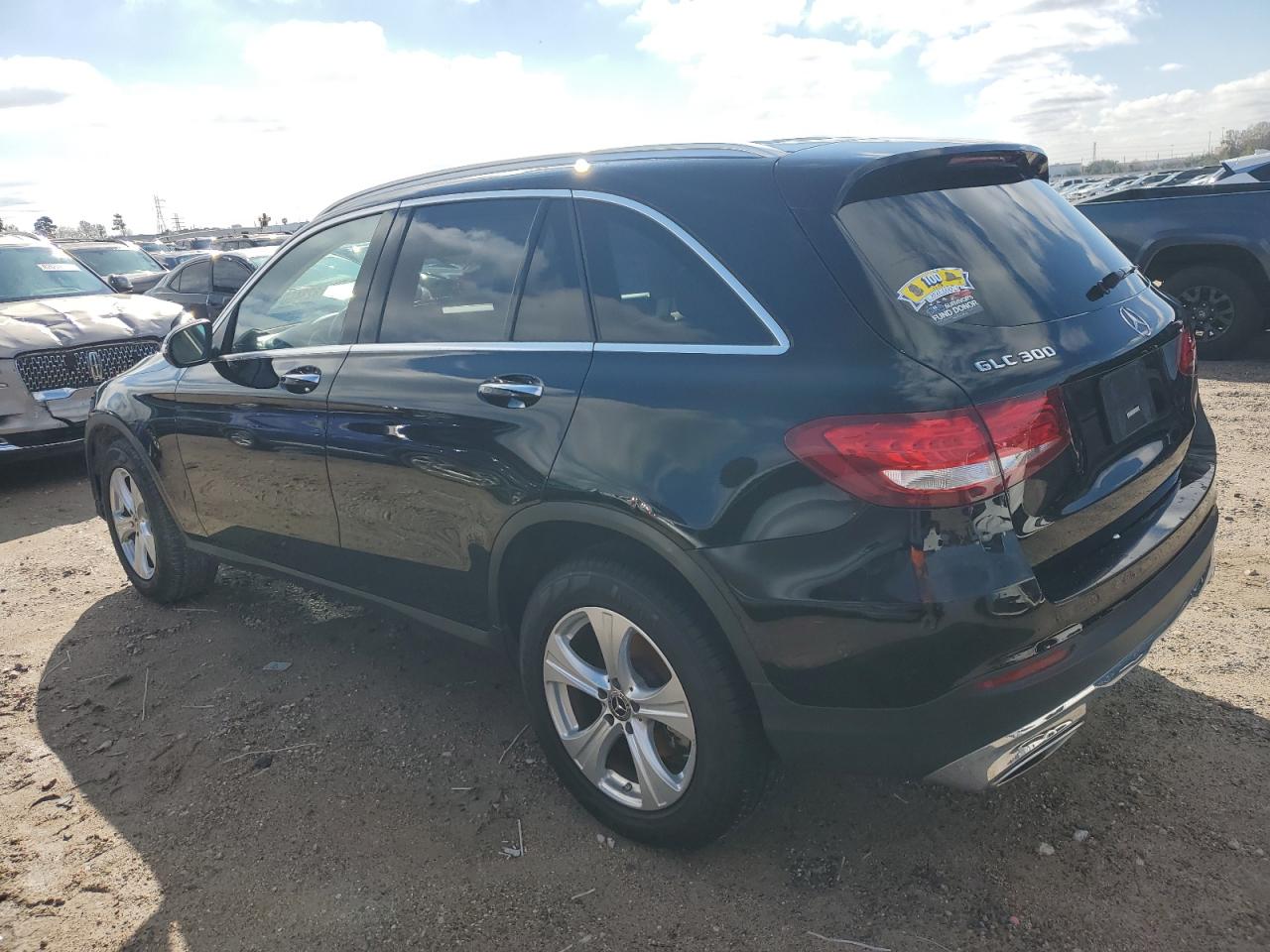 Image 2 of 2018 MERCEDES-BENZ GLC 300 2018 with VIN WDC0G4JB5JV032721