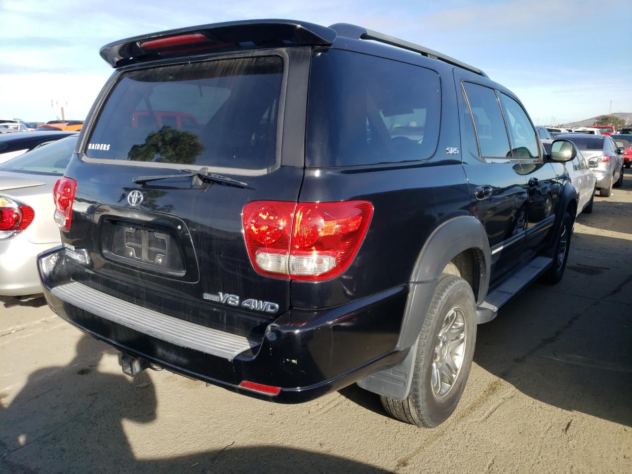 Image 3 of 2005 TOYOTA SEQUOIA SR5 2005 with VIN 5TDBT44A05S244374