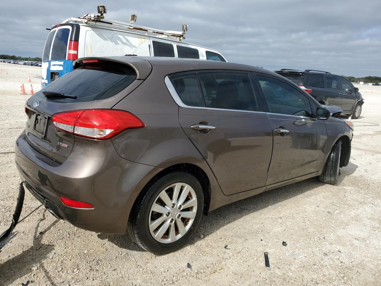 Obraz 3 z 2014 KIA FORTE EX 2014 z VIN KNAFX5A89E5197071
