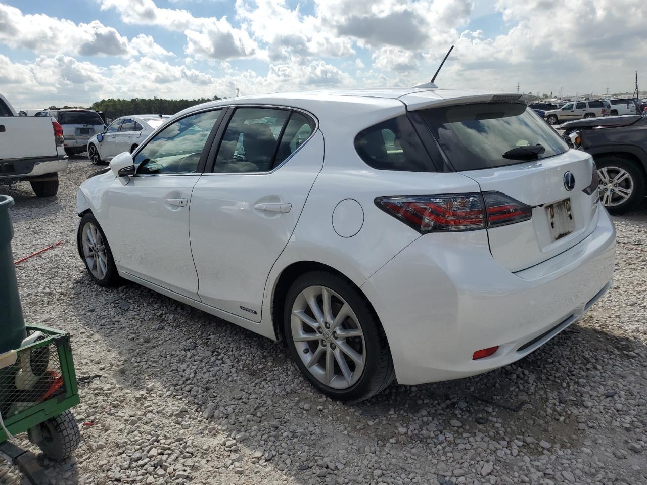 Image 2 of 2013 LEXUS CT 200 2013 with VIN JTHKD5BH4D2147685
