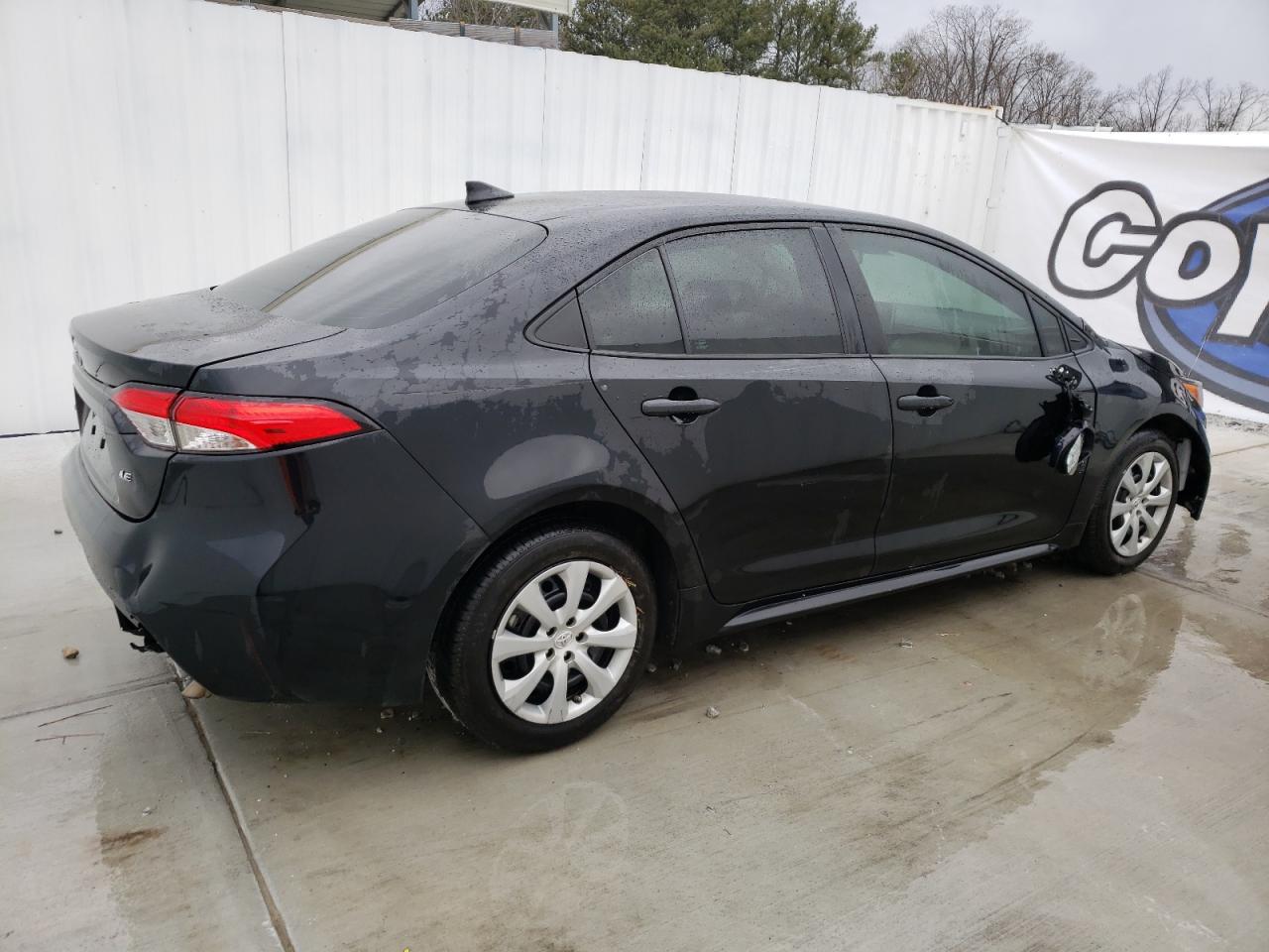 Image 3 of 2021 TOYOTA COROLLA LE 2021 with VIN 5YFEPMAE1MP195444